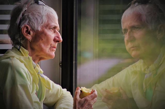 opieka nad seniorem z chorobą Alzheimera